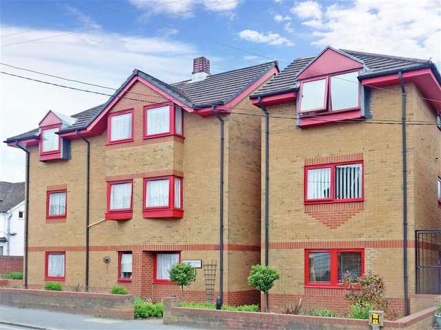  Image of 2 bedroom Apartment for sale in Whitelands Franklynn Road Haywards Heath RH16 at Haywards Heath West Sussex Haywards Heath, RH16 4HR