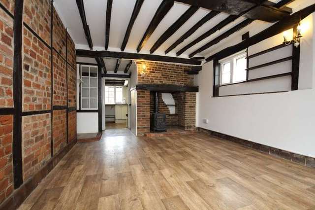  Image of 2 bedroom End of Terrace to rent in Friday Street Henley-on-Thames RG9 at Henley-On-Thames, RG9 1AN
