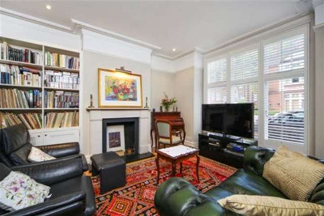  Image of 4 bedroom Detached house to rent in Gainsborough Road London W4 at London, W4 1NJ