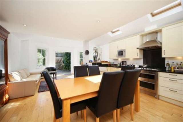  Image of 4 bedroom Detached house to rent in Gainsborough Road London W4 at London, W4 1NJ