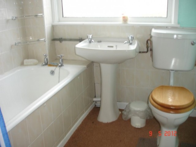  Image of 3 bedroom Semi-Detached house to rent in Gatesgarth Avenue Fulwood Preston PR2 at Gatesgarth Avenue Fulwood Preston, PR2 9TW