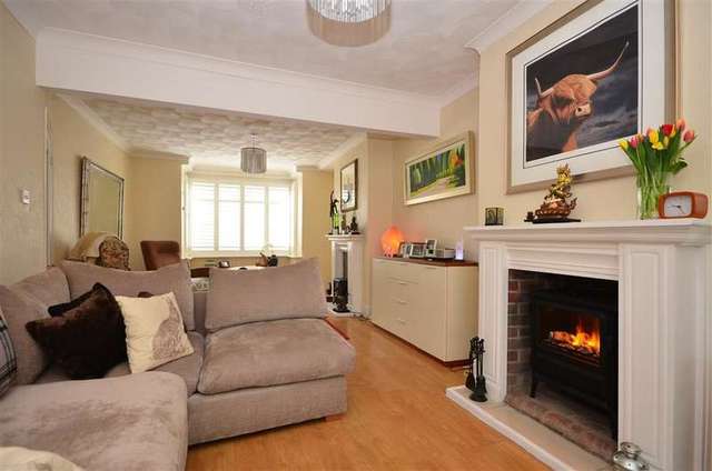  Image of 3 bedroom Detached house for sale in Geoffrey Avenue Purbrook Waterlooville PO7 at Waterlooville Hampshire Waterlooville, PO7 5BG