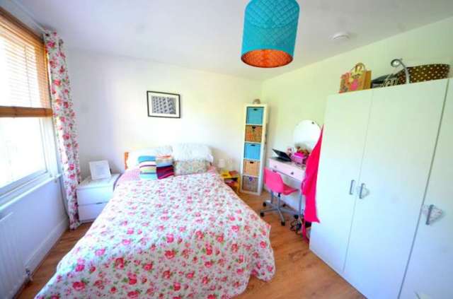  Image of 1 bedroom Apartment to rent in Gifford Street London N1 at Gifford Street  Islington, N1 0DF