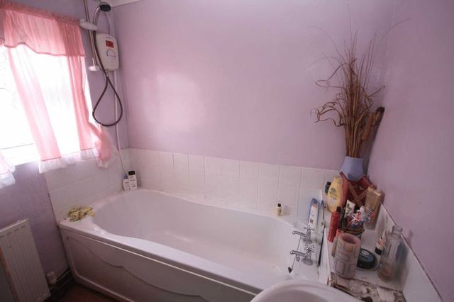  Image of 3 bedroom Terraced house for sale in Gladstone Street Loftus Saltburn-by-the-Sea TS13 at Gladstone Street Loftus Saltburn-By-The-Sea, TS13 4HZ