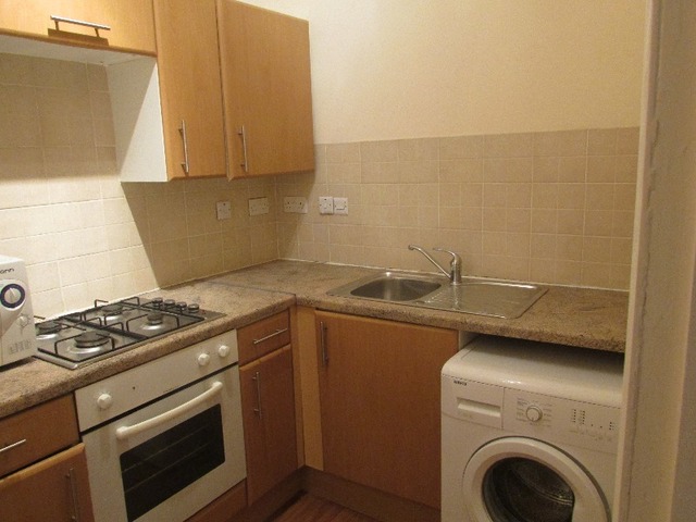  Image of 1 bedroom Flat to rent in Glasgow Road Paisley PA1 at Paisley Renfrewshire Renfrewshire, PA1 3NU