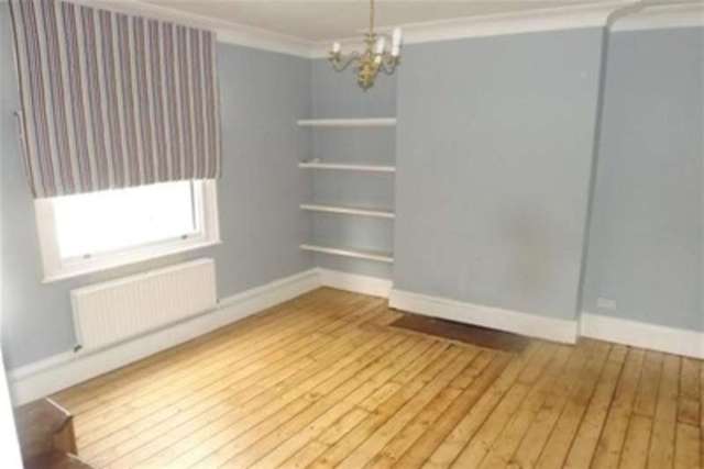 Image of 4 bedroom Detached house to rent in Glebe Road West Bridgford Nottingham NG2 at Nottingham, NG2 6DS