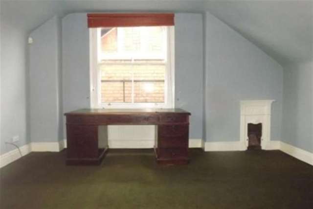  Image of 4 bedroom Detached house to rent in Glebe Road West Bridgford Nottingham NG2 at Nottingham, NG2 6DS