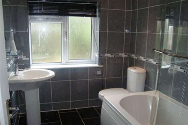  Image of 2 bedroom Semi-Detached house to rent in Glebe Street Loughborough LE11 at Loughborough, LE11 1JR