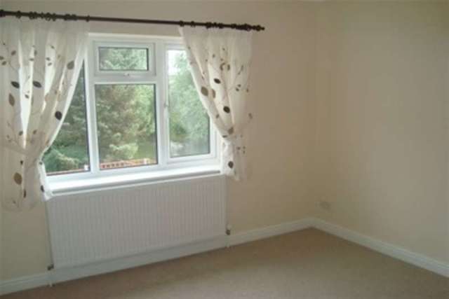  Image of 2 bedroom Semi-Detached house to rent in Glebe Street Loughborough LE11 at Loughborough, LE11 1JR