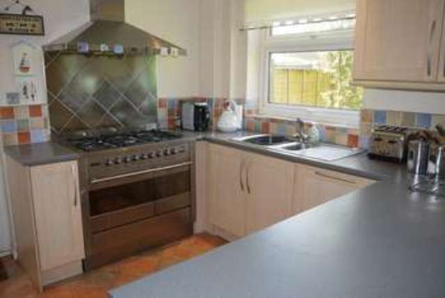  Image of 3 bedroom Detached house for sale in Glenfield Close Aylesbury HP21 at Glenfield Close  Aylesbury, HP21 7NE