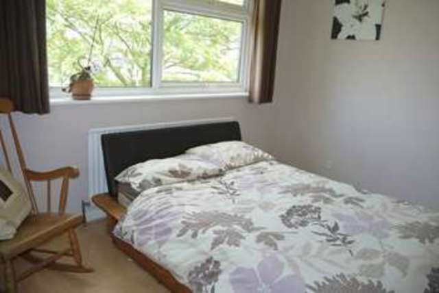  Image of 3 bedroom Detached house for sale in Glenfield Close Aylesbury HP21 at Glenfield Close  Aylesbury, HP21 7NE