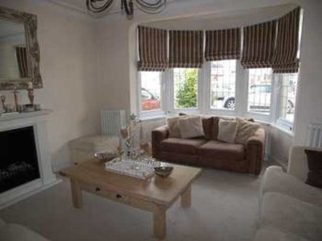  Image of 3 bedroom Detached house for sale in Glenwood Gardens Ilford IG2 at Glenwood Gardens  Gants Hill, IG2 6XT