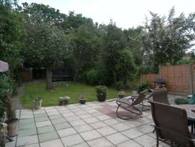  Image of 3 bedroom Detached house for sale in Glenwood Gardens Ilford IG2 at Glenwood Gardens  Gants Hill, IG2 6XT