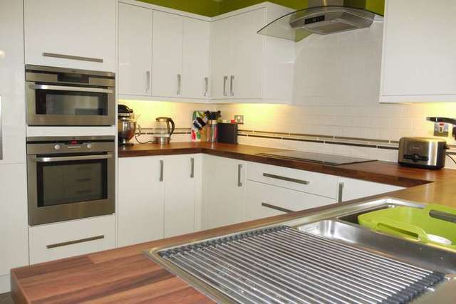  Image of 5 bedroom Detached house for sale in Goldacre Close Whitnash Leamington Spa CV31 at Whitnash Leamington Spa Warwickshire, CV31 2TW