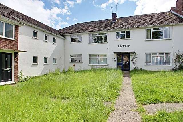  Image of 2 bedroom Property to rent in Gordon Hill Enfield EN2 at Gordon Hill  ENFIELD, EN2 0QP