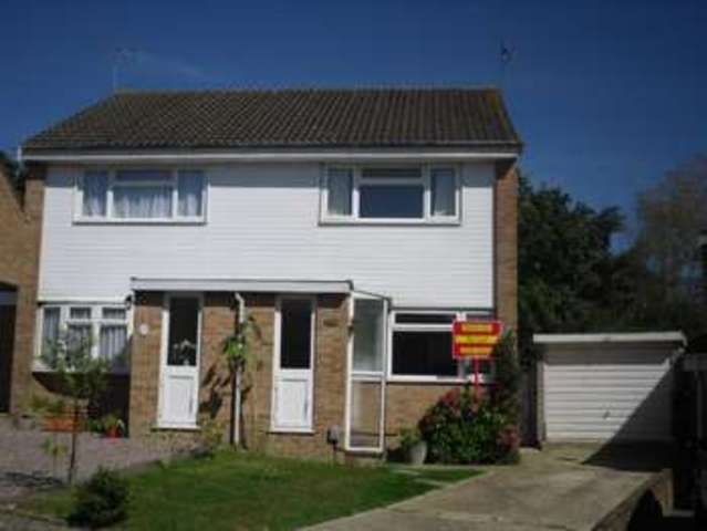  Image of 2 bedroom Semi-Detached house to rent in Rosedale Close Crawley RH11 at Gossops Green  Crawley, RH11 8NQ