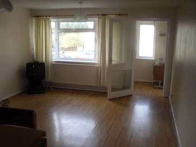  Image of 2 bedroom Semi-Detached house to rent in Rosedale Close Crawley RH11 at Gossops Green  Crawley, RH11 8NQ