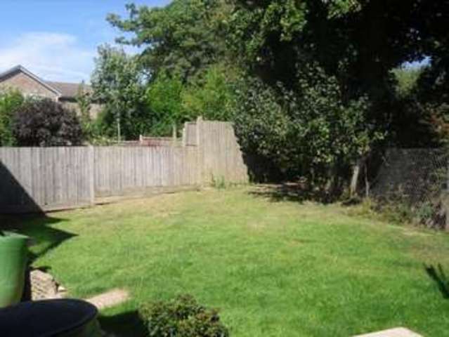  Image of 2 bedroom Semi-Detached house to rent in Rosedale Close Crawley RH11 at Gossops Green  Crawley, RH11 8NQ