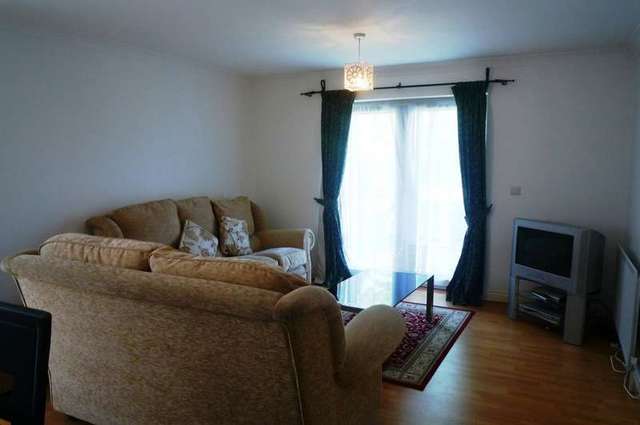  Image of 2 bedroom Flat to rent in Richmond Road Kingston upon Thames KT2 at Grantham Court 376 Richmond Road Kingston upon Thames, KT2 5LH