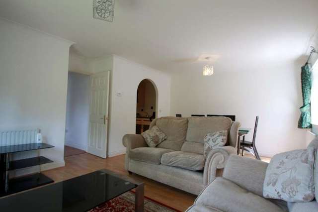  Image of 2 bedroom Flat to rent in Richmond Road Kingston upon Thames KT2 at Grantham Court 376 Richmond Road Kingston upon Thames, KT2 5LH