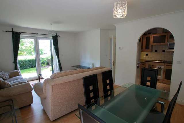  Image of 2 bedroom Flat to rent in Richmond Road Kingston upon Thames KT2 at Grantham Court 376 Richmond Road Kingston upon Thames, KT2 5LH