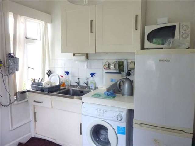  Image of 3 bedroom Bungalow for sale in Grasmere Road Sandbanks Poole BH13 at Sandbanks, BH13 7RH