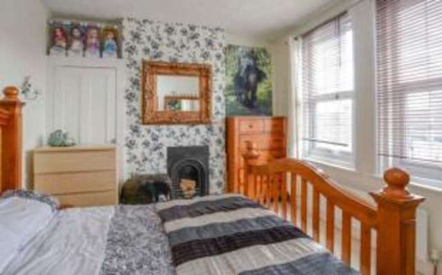  Image of 2 bedroom End of Terrace for sale in Gravesend Road Strood Rochester ME2 at Rochester Kent Strood, ME2 3PJ
