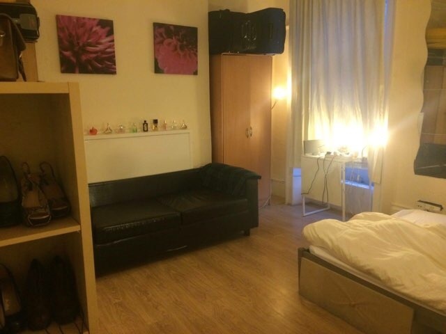  Image of 1 bedroom Studio flat to rent in Gray
