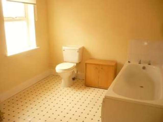  Image of 2 bedroom Terraced house to rent in Garfield Road Great Yarmouth NR30 at Garfield Road  Great Yarmouth, NR30 4JU