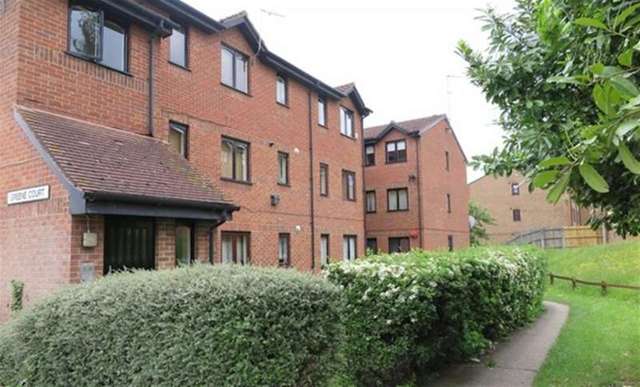  Image of 1 bedroom Flat to rent in Samuel Close London SE14 at New Cross, SE14 5RP