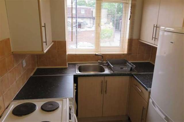  Image of 1 bedroom Flat to rent in Samuel Close London SE14 at New Cross, SE14 5RP