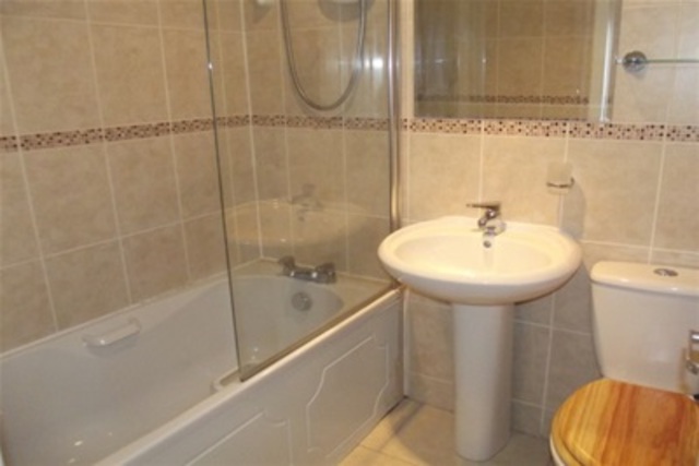  Image of 1 bedroom Flat to rent in Greenholme Street Glasgow G44 at Cathcart Glasgow Glasgow, G44 4DU