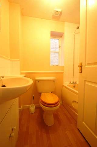  Image of 2 bedroom Semi-Detached house to rent in Hadleigh Close London SW20 at Raynes Park, SW20 9AW