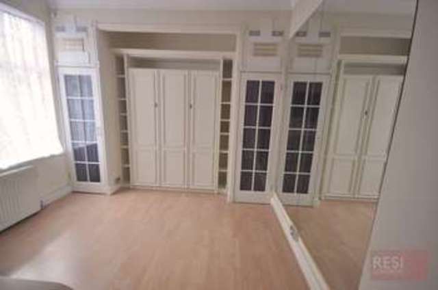  Image of Flat to rent in Hallam Street London W1W at Hallam Street  London, W1W 5HE