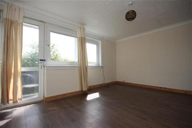  Image of 2 bedroom Flat to rent in Hamilton Road Cambuslang Glasgow G72 at Cambuslang South Lanarkshire South Lanarkshire, G72 7PF