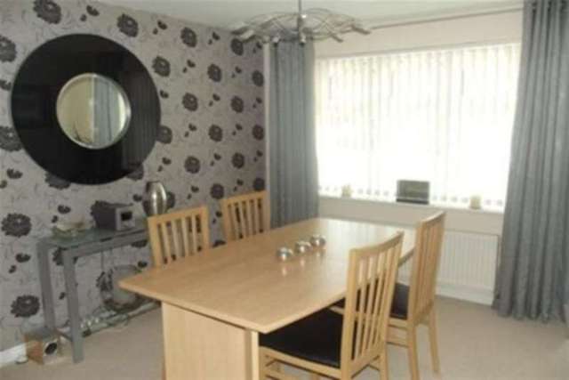  Image of 4 bedroom Detached house to rent in Hampton Court Way Widnes WA8 at Widnes, WA8 3ET