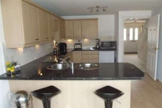  Image of 4 bedroom Detached house to rent in Hampton Court Way Widnes WA8 at Widnes, WA8 3ET
