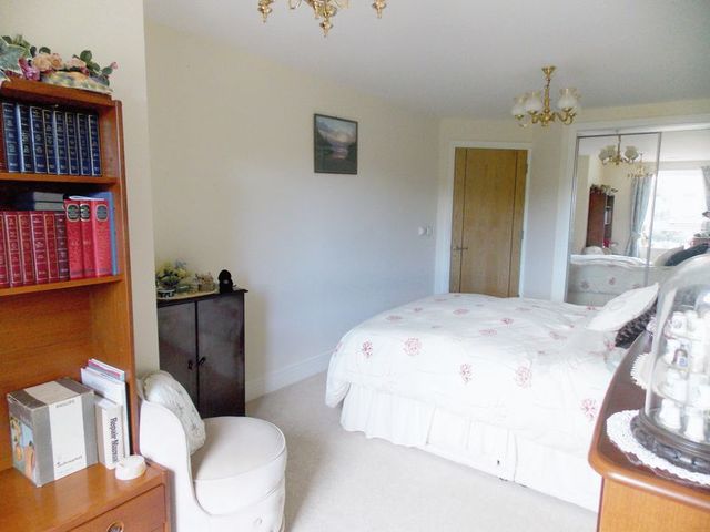  Image of 1 bedroom Retirement Property for sale in Hanbury Road Droitwich WR9 at Hanbury Road  Droitwich, WR9 8GD