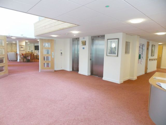  Image of 1 bedroom Retirement Property for sale in Hanbury Road Droitwich WR9 at Hanbury Road  Droitwich, WR9 8GD