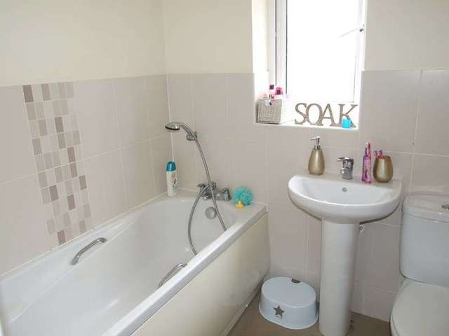  Image of 4 bedroom Detached house to rent in Hann Garden Lytchett Matravers Poole BH16 at Hann Garden Lytchett Matravers Poole, BH16 6FD