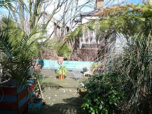 Image of 1 bedroom Ground Flat to rent in Hardman Road Kingston upon Thames KT2 at Kingston Upon Thames, KT2 6RH