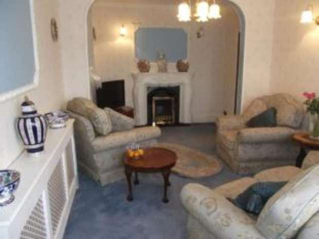  Image of 5 bedroom Bungalow for sale in Shepherds Hill Romford RM3 at Harold Wood  Harold Wood, RM3 0ND