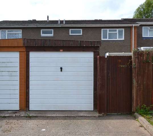  Image of 3 bedroom Terraced house for sale in Hastings Road Bromsgrove B60 at Hastings Road  Bromsgrove, B60 3NX