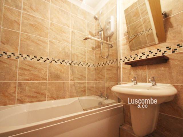  Image of 1 bedroom Flat to rent in The Hawthorns Caerleon Newport NP18 at Caerleon  Caerleon, NP18 1NX