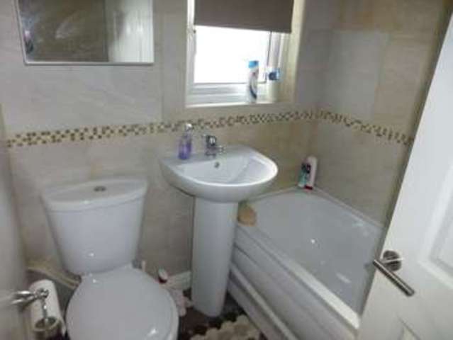  Image of 3 bedroom Terraced house to rent in Hawthorne Road Bootle L20 at Hawthorne Road  Bootle, L20 9AT