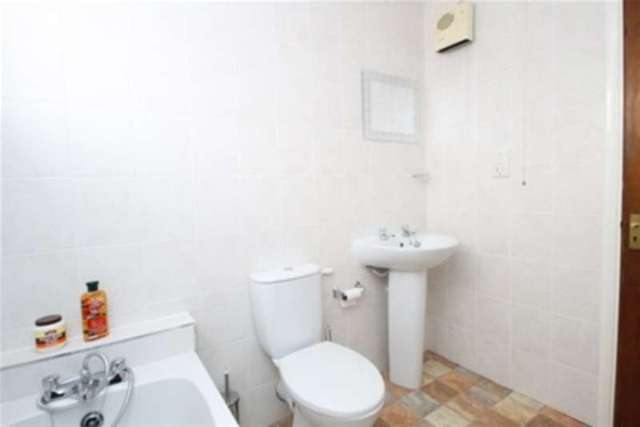  Image of 1 bedroom Flat to rent in Hayne Road Beckenham BR3 at Beckenham, BR3 4TY