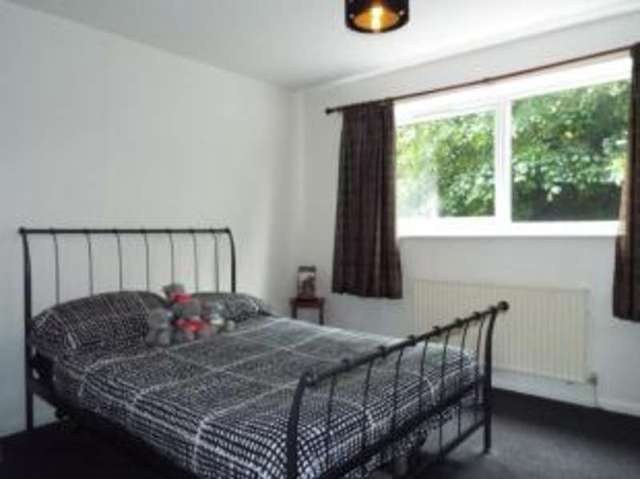 Image of 2 bedroom Flat for sale in Hazelmere Close Northolt UB5 at Northolt  Northolt, UB5 6UP