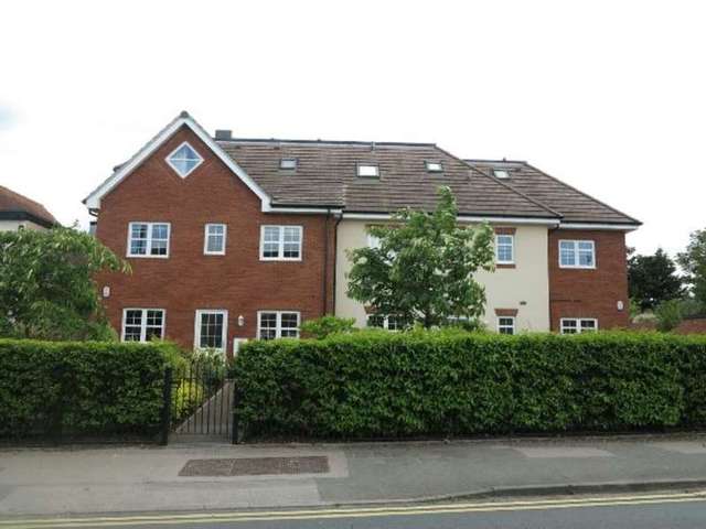  Image of 1 bedroom Flat to rent in Headley Road Woodley Reading RG5 at Headley Road  Reading, RG5 4JE
