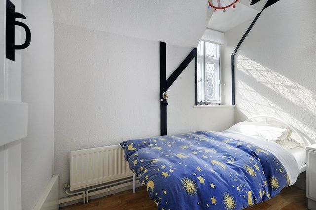  Image of 3 bedroom Detached house for sale in Heene Road Worthing BN11 at Heene Road  Worthing, BN11 4PN