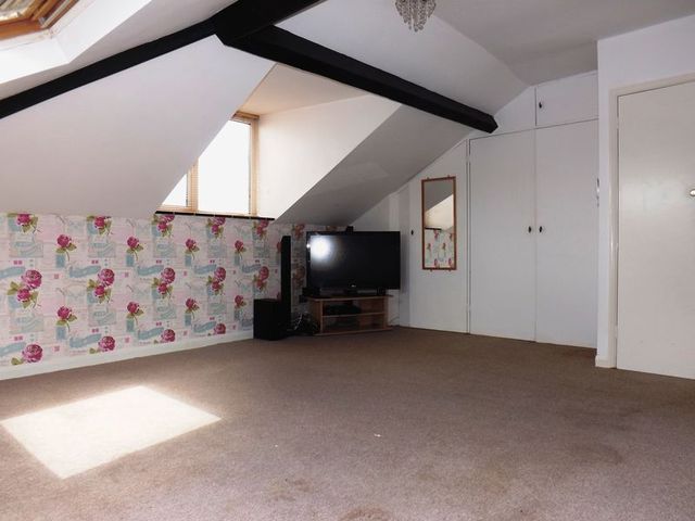  Image of 1 bedroom Flat to rent in Heene Terrace Worthing BN11 at Heene Terrace  Worthing, BN11 3LQ